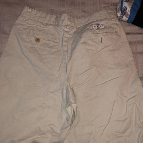 Vineyard vines khaki shorts - Picture 4 of 4